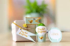 Die wimpelkette ist eine wunderschöne weihnachtsdekoration, nicht nur für den nikolaus. Freebie Wimpelkette Mach Dein Geschenk Zu Einem Highlight Hanra Grusskartenblog
