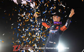 Kofoid Bests Scelzi in Bakersfield Thriller