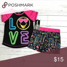 Host Pick Girls Emoji Pajamas 2pc Set New With Tags Flame Resistant Comes From Clean Smoke Free Home Brand E Girl Emoji Emoji Pyjamas Clothes Design