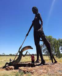 The 'anmatjere man' was erected in december 2005. Anmatjere Woman And Child Airelon Sculpture Nt The Stone Family In Australia