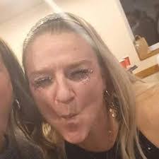 Justine Caron's Instagram, Twitter & Facebook