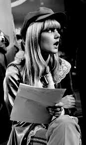 Sylvie Vartan Musa De Estilo In 2020 Singer Tv Programmes Madrid Spain