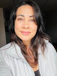 Adrienne Middleton's Instagram, Twitter & Facebook