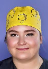 Herz Blumen Stethoskop Individuell angefertigte Volltonfarbe Pferdeschwanz  Scrub Cap von UscCreations