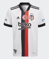 Deutschland trikot 2021 mit eigenem namen und nummer. Modelljahr 2021 22 Besiktas Stellt Drei Schicke Trikots In Die Vitrine Ligablatt Fussball Zur Stunde