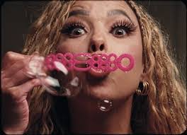 Alisha Foley's Instagram, Twitter & Facebook