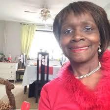 Elsa Walters's Instagram, Twitter & Facebook