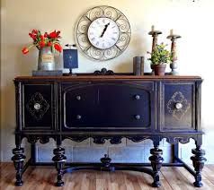 Red Accent With Tulips Antique Dining Rooms Antique Buffet Furniture Inspiration