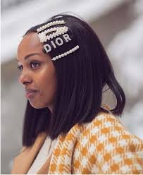 The parcelona collection is composed of latest and traditional shaped hair ornaments including barrettes, combs, ponytail holders, hair sticks, claws. 5 Wearable Trends 2019 Small Hair Clips Clip Hairstyles Black Hair Clips