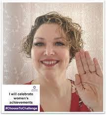 Sheena Doss's Instagram, Twitter & Facebook