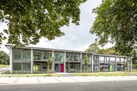 And then we have the huf haus itself plus internal specials, which comes to 350m² x £1,517 = £530,950. Das Neue Hybridkonzept Von Huf Haus Baurundschau