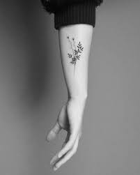 This tattoo, for example, is the basic shape of wings, but easily gets across the design. 60 Small Tattoos Ideas With Pictures Tattooli Com