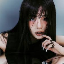 mint itu si elio sepupunya siapa dah di katamandara universe ak lupa — gak  sepupuan tapi maknya daniel ama maknya elio satu arisan