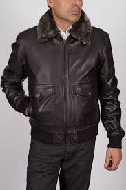 Première marque à proposer au grand public le blouson d'aviateur dès 1947, mac douglas est un acteur majeur dans le monde du cuir, du luxe et de la mode dont la légitimité n'est plus à prouver. Blouson En Cuir Mac Douglas Homme Noir Arthur Revacuir