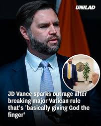 Brittany, Bronze and Sterling's stunning family photo shoot. 📷  BrittanyLynne/IG