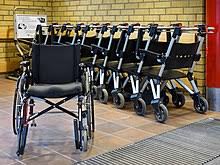 The person using the wheelchair should be seated with their entire body fitting in the chair. Wheelchair Wikipedia