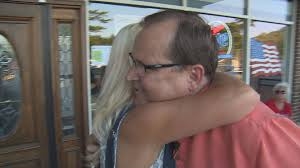 A life-saving gesture sparks friendship between strangers