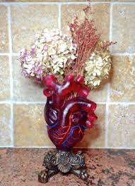 Etsy Shop Of The Week Dellamorteco Heart Vase Flower Vases Vase Design