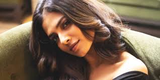 Malavika mohanan is an indian actress and model who works predominantly in malayalam and tamil language films. Malavika Mohanan Wiki Height Biography Early Life Career Age Birth Date Marriage