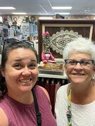 Amanda Lamay's Instagram, Twitter & Facebook