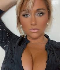 TikTok Star Kyle Marisa Roth Has Died, Her Family Says