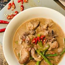 This is a good example of a dish that we make during regular days and special occasions. Bicol Express Lutong Pinoy Recipe