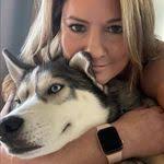 Suzanne Ponce's Instagram, Twitter & Facebook