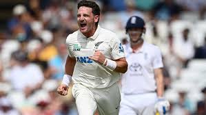 Smith stars before Ravindra extends New Zealand's lead beyond 200