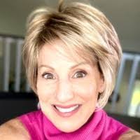 Laurie Timmons's Instagram, Twitter & Facebook