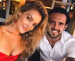 Will streaking on the football pitch still be discouraged, or will it be the norm? Danny Ings S Girlfriend Stuns With Hot Beach Snaps As Star Completes Move To Saints Daily Star