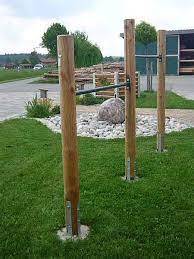 Bedenke immer, dass die eigene herstellung viel zeit erfordert und sorgfältiger planung. Holzzaune Rundholzprodukte Holz Im Garten Roland Krammer Petting Spielgerate Holz Im Garten Garten Spielplatz Reckstange Garten