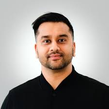 A client fired their $10K/month agency and then they hired me for $2.5K.  They weren't spending too little. Or lacking creatives. They just couldn't  answer this 1 simple question: (this was… |