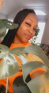 Just wanted to say hi👋🏾.... been here for a bit but never introduced  myself. My name is Britt and I have always loved plants but have really  gotten into them more the