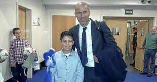 1357 شابة في إقليم كردستان العراق يحتفلن بارتداء الحجاب. Ø§Ù„Ø·ÙÙ„ Ø²ÙŠÙ† Ø§Ù„Ø¯ÙŠÙ† Ø²ÙŠØ¯Ø§Ù† ÙŠØ­Ù‚Ù‚ Ø­Ù„Ù…Ù‡ Ø¨Ù…Ù‚Ø§Ø¨Ù„Ø© Ø§Ù„Ø£Ø³Ø·ÙˆØ±Ø© Ø§Ù„ÙØ±Ù†Ø³ÙŠØ© Ø§Ù„ÙŠÙˆÙ… Ø§Ù„Ø³Ø§Ø¨Ø¹