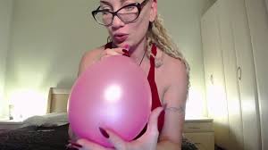sopla a pop pequeño globo rosa.mp4