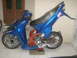 Dan menjadi tanggung jawab langsung dari benkel yang bersangkutan, kita membantu merealisasikan. Modifikasi Motor Mio X Trail Radea