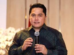 Ia bertekad berbisnis di bidang kayu dan bekerja di usaha milik pamannya, miyono, di bawah bendera cv roda jati. Pesan Perdana Erick Thohir Di Kementerian Bumn Aspek Id