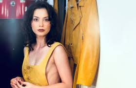 Sezonul 18 episodul 10 las fierbinti online (vezi episodul 10 sezonul 18 ). Gianina Din Las Fierbinti SurprinsÄ In Imagini AÈa Cum Nu Ai Mai VÄzut O NiciodatÄ Pare O Poveste Impact