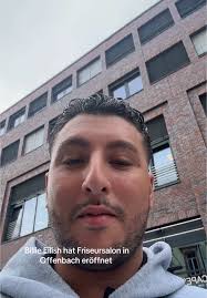 Billie Eilish eröffnet Friseursalon in Offenbach