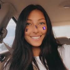 Nikita Sears's Instagram, Twitter & Facebook