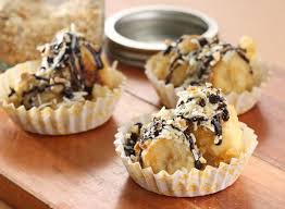 Resep banana dan aplikasi resep pisang lengkap akan di update setiap waktu , rencana update resep nya coklat lumer • resep pisang nugget anti gagal • resep pisang nugget topping coklat • resep pisang nugget sang. Resep Pisang Goreng Cokelat Kacang Enak Kreasi Camilan Sederhana Namun Tampil Istimewa Semua Halaman Sajian Sedap