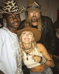 I don't really follow music in general and i honestly know especially little about rap in particular. Lilnasx Dad And Lil Nas X Image 7813242 On Favim Com