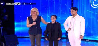 0 140 0 0 0. Veronica Peparini Chi E Figlio Daniele Prolli Video Amici La Battuta Su Celentano