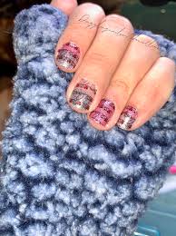 Valentine S Day Nails In 2020 Color Street Nails Beautiful Nail Designs Color Street
