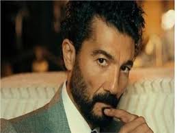 معكم مني الشاذلي | الفنان خالد النبوي يوضح اين تعلم الرئيس السادات لغاته الاجنبية. Zmyhxvreapnrm