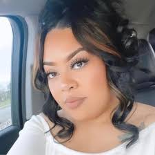 Samara Sanders's Instagram, Twitter & Facebook