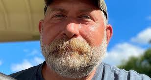 Shane Ruff's Instagram, Twitter & Facebook