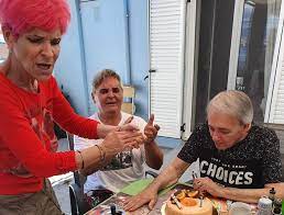 Σοφια βοσσου & ανδρεασ μικρουτσικοσ κουτσουρακι. Andreas Mikroytsikos Gene8lia Me Th Sofia Bossoy Kai Thn Syntrofo Toy Elena Pics Vid
