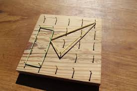 Sie können hier nach lust und laune figuren spannen und erste einfache geometrische formen nachlegen. Geobrett Selbst Bauen Eine Tolle Anleitung Kimily De