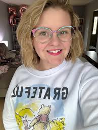 Hi everyone! My name is Jamie, and I'm the owner of Three Birdies Bakery 😁  I make custom sugar cookies! I just launched my Mother's Day cookie  presale! From single cookies to